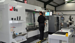 UPS Và Ứng Dụng Trong Công Nghệ Cơ Khí Chính Xác